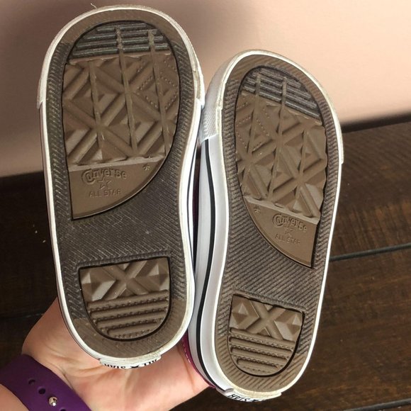 Converse All Star Sneakers Size 6 - Picture 4 of 5